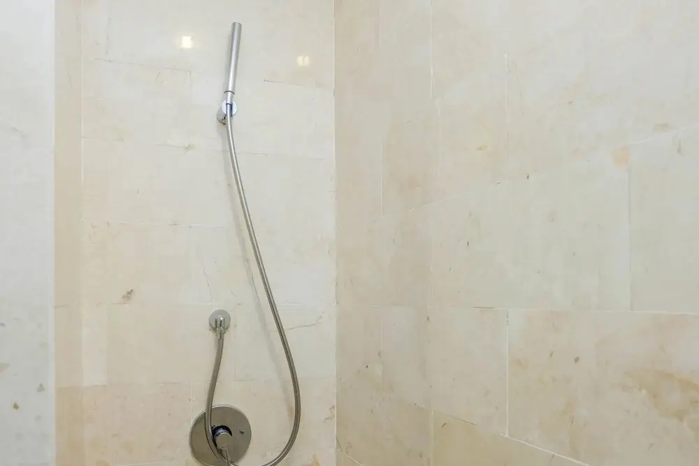 Джакарта: Posh 2BR at The Empyreal Condominium Epicentrum Apartment