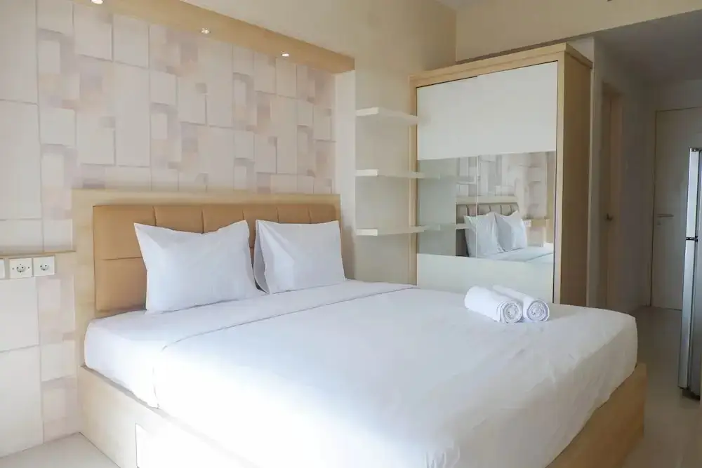 Сурабая: Comfortable and Well Appointed Studio Apartment Supermall Mansion