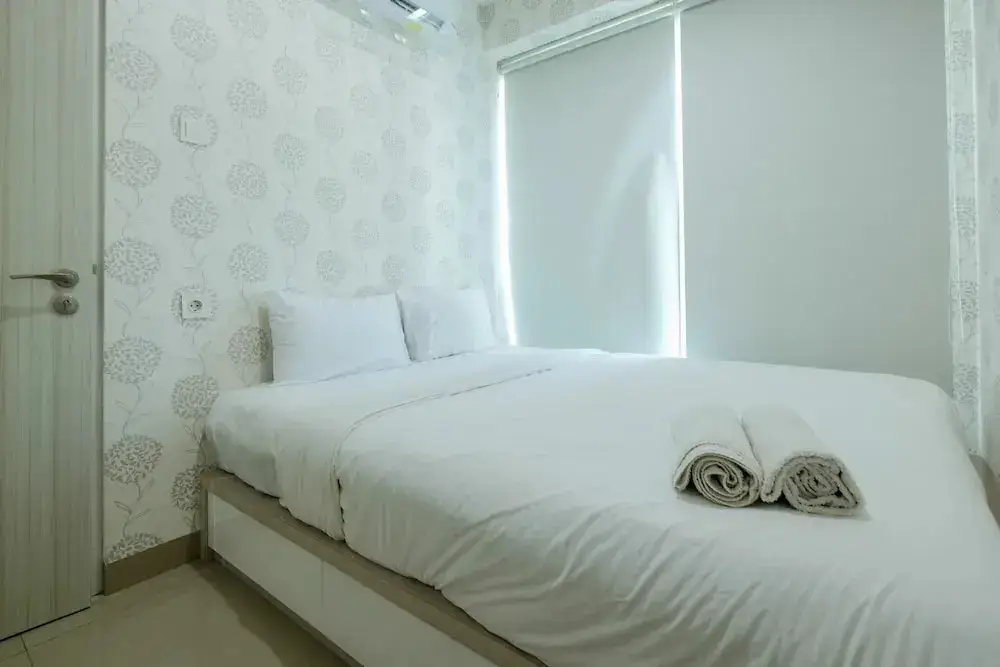 Бекаси: Comfy and Modern 2BR Grand Kamala Lagoon Apartment