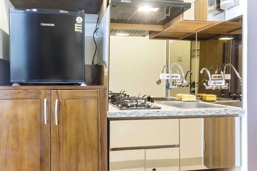 Бекаси: Scenic and Comfy Studio Grand Kamala Lagoon Apartment