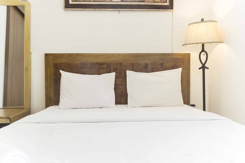 Бекаси: Scenic and Comfy Studio Grand Kamala Lagoon Apartment