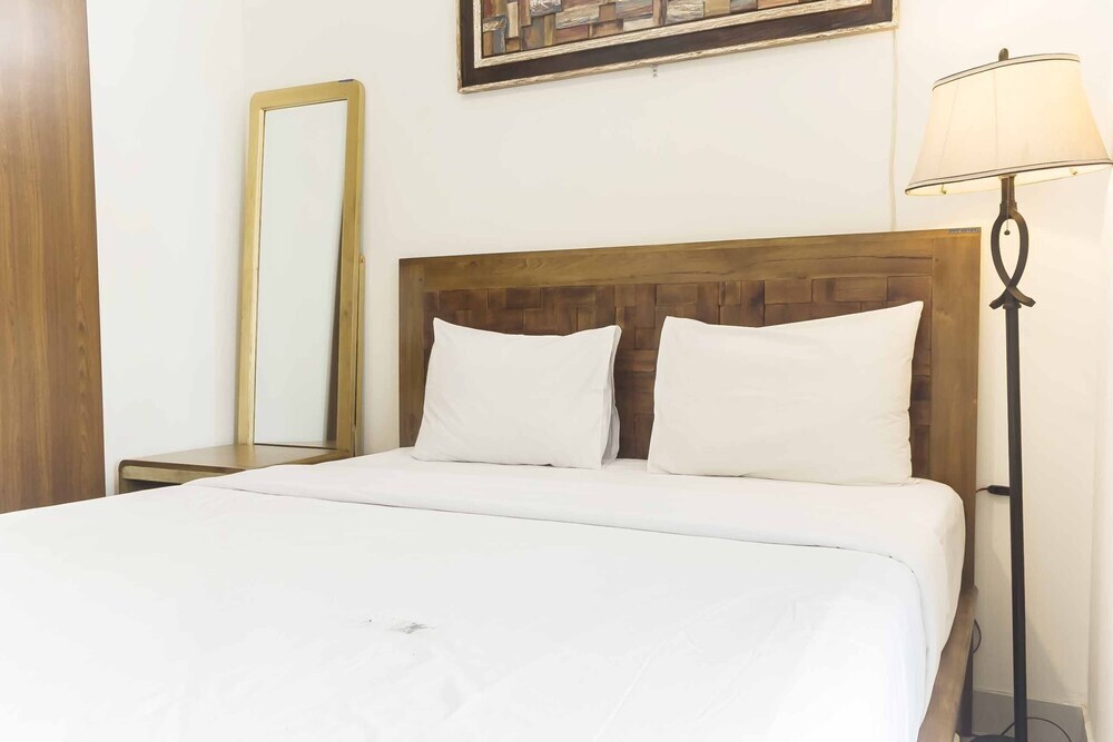 Бекаси: Scenic and Comfy Studio Grand Kamala Lagoon Apartment