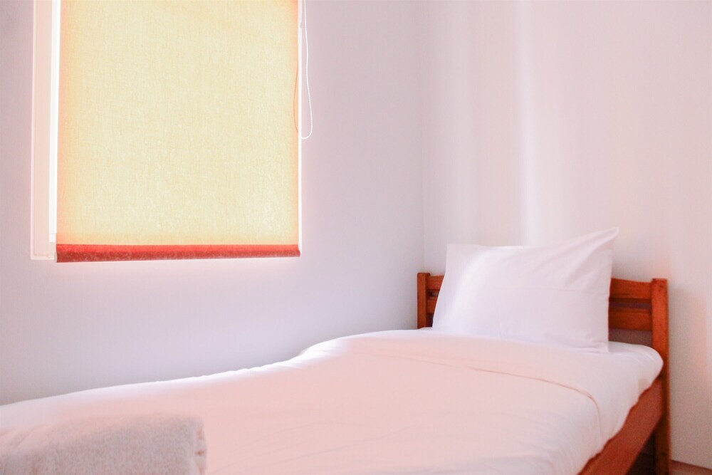 Бекаси: Nice 2BR at Springlake Summarecon Bekasi Apartment