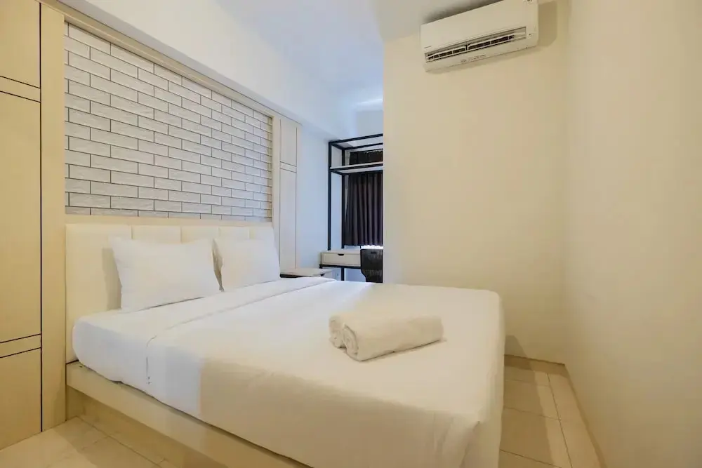 Бекаси: Spacious 2BR Apartment at The Springlake Summarecon Bekasi