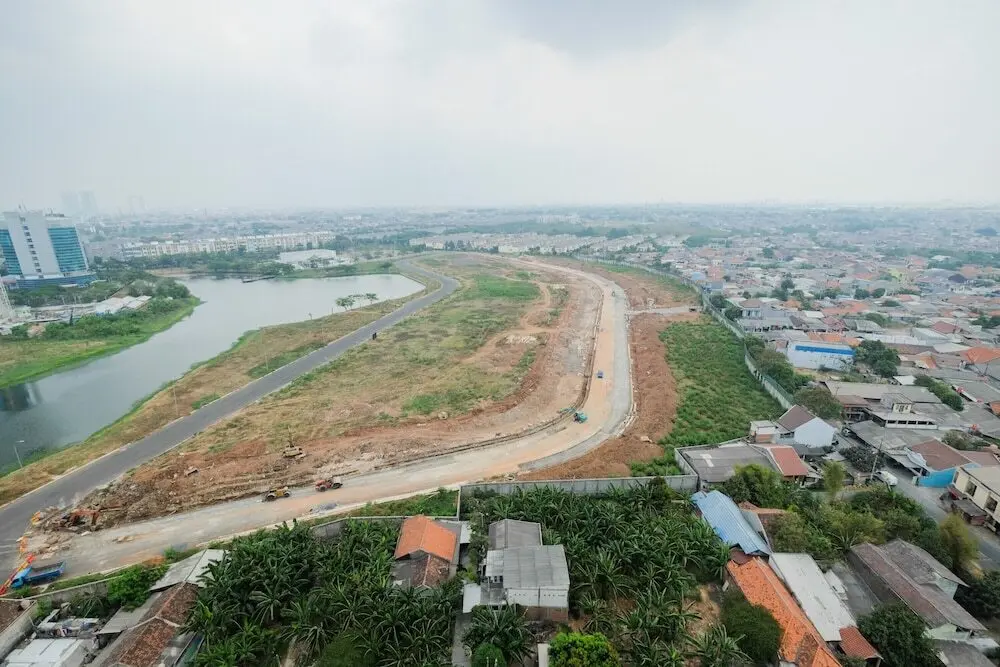 Бекаси: Spacious 2BR Apartment at The Springlake Summarecon Bekasi