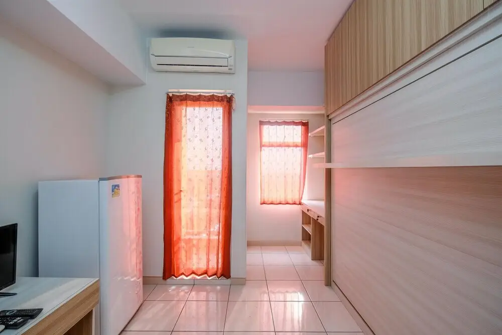 Бекаси: Simple and Comfy Studio at Springlake Summarecon Bekasi Apartment