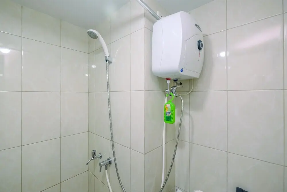 Бекаси: Simple and Comfy Studio at Springlake Summarecon Bekasi Apartment