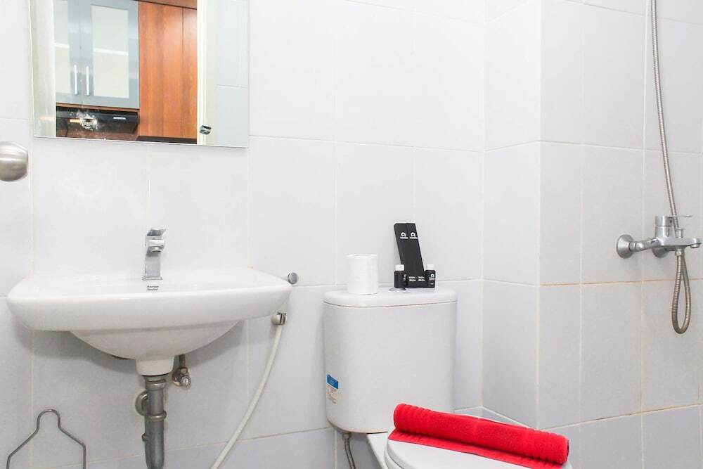 Бекаси: Comfort and Homey Studio at Patraland Urbano Apartment