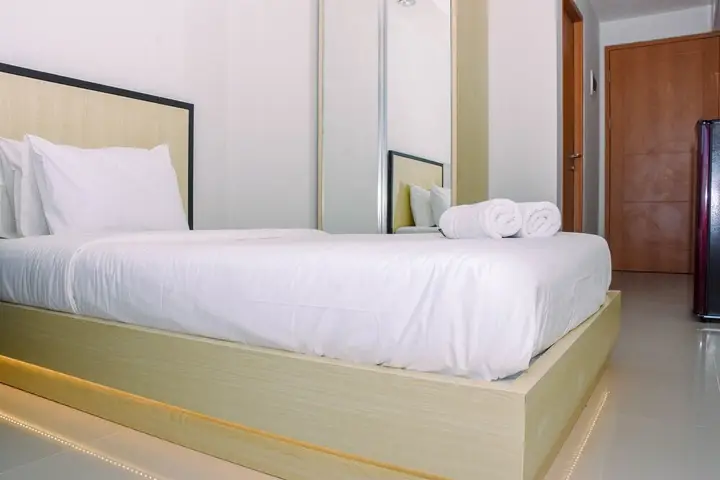 Депок: Elegant Studio with Single Bed at Evenciio Margonda Apartment