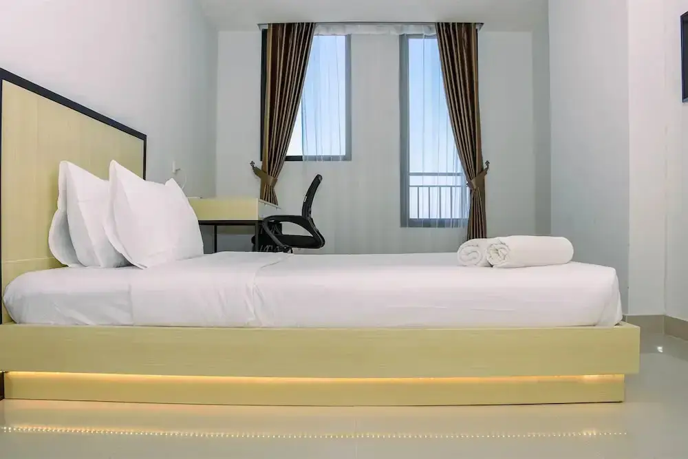 Депок: Cozy Studio with Single Bed at Evenciio Margonda Apartment