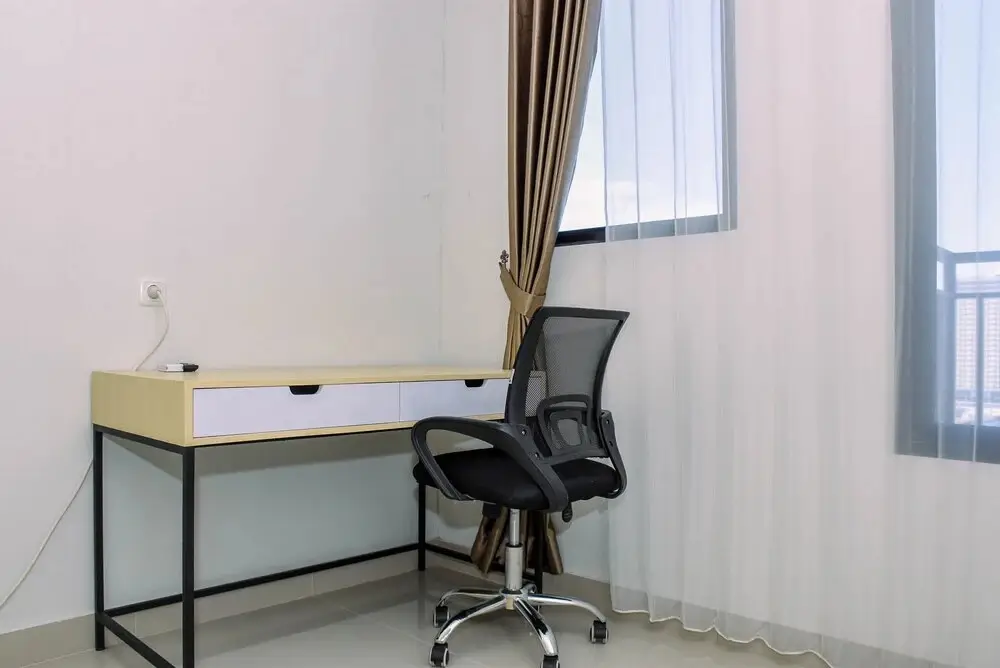 Депок: Cozy Studio with Single Bed at Evenciio Margonda Apartment