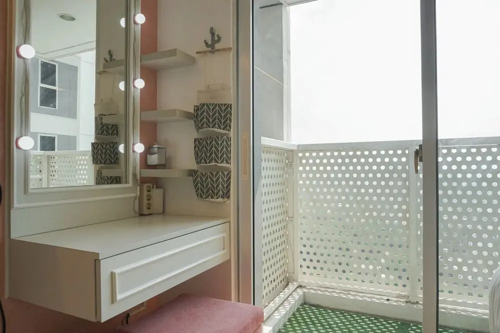 Джакарта: Modern and Stylish Studio at West Vista Apartment