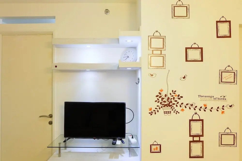 Джакарта: Elegant 2BR Bassura City Cipinang Apartment