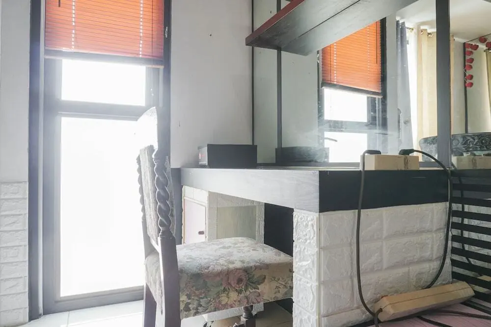 Джакарта: Unique and Classy Studio Room at Maple Park Sunter Apartment