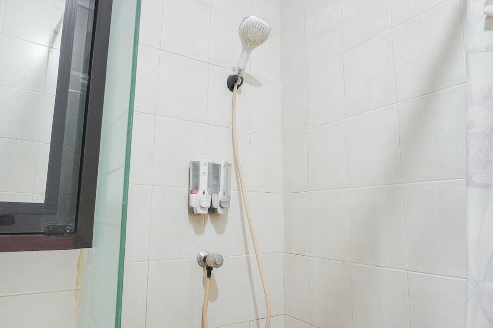 Джакарта: Unique and Classy Studio Room at Maple Park Sunter Apartment