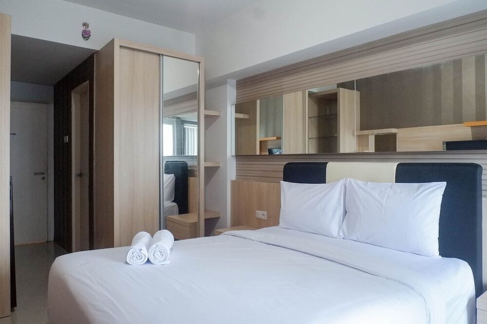 Сурабая: Delightful Studio Apartment at Orchard Supermall Mansion