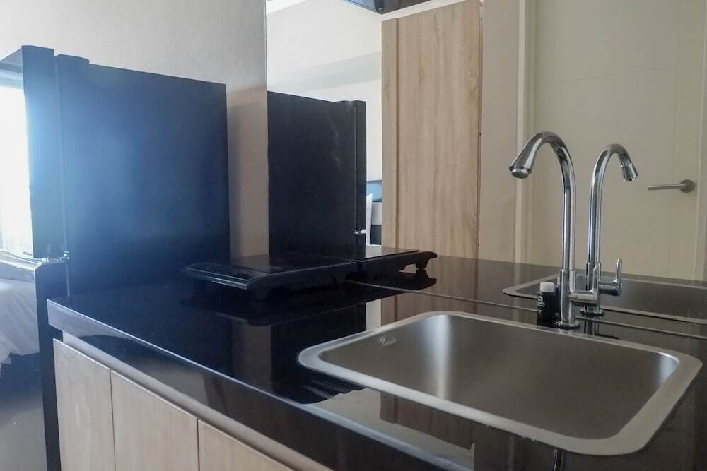Сурабая: Restful Studio Apartment at Orchard Supermall Mansion