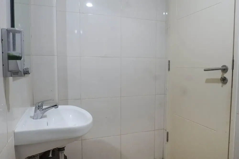 Сурабая: Restful Studio Apartment at Orchard Supermall Mansion