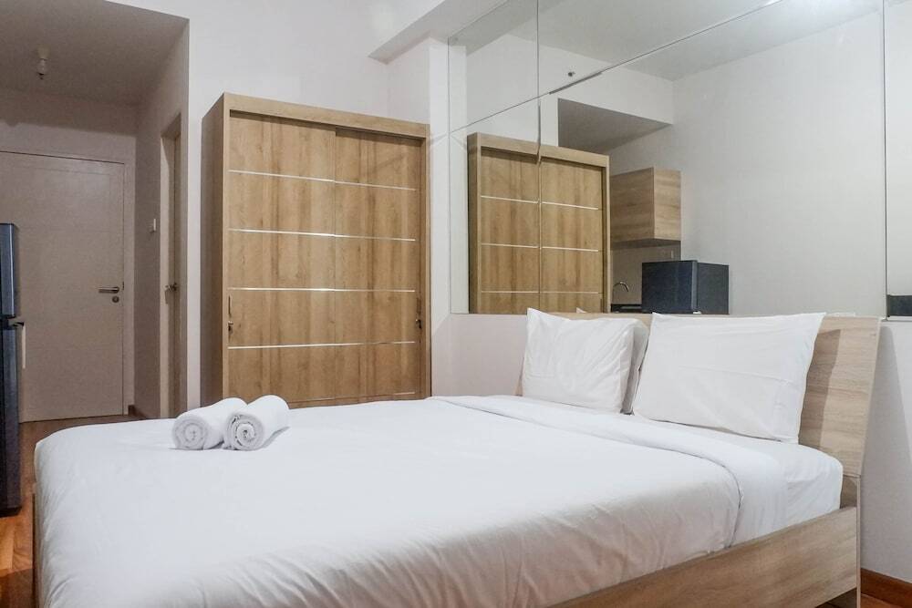Сурабая: Modern Cozy Studio Apartment at Orchard Supermall Mansion
