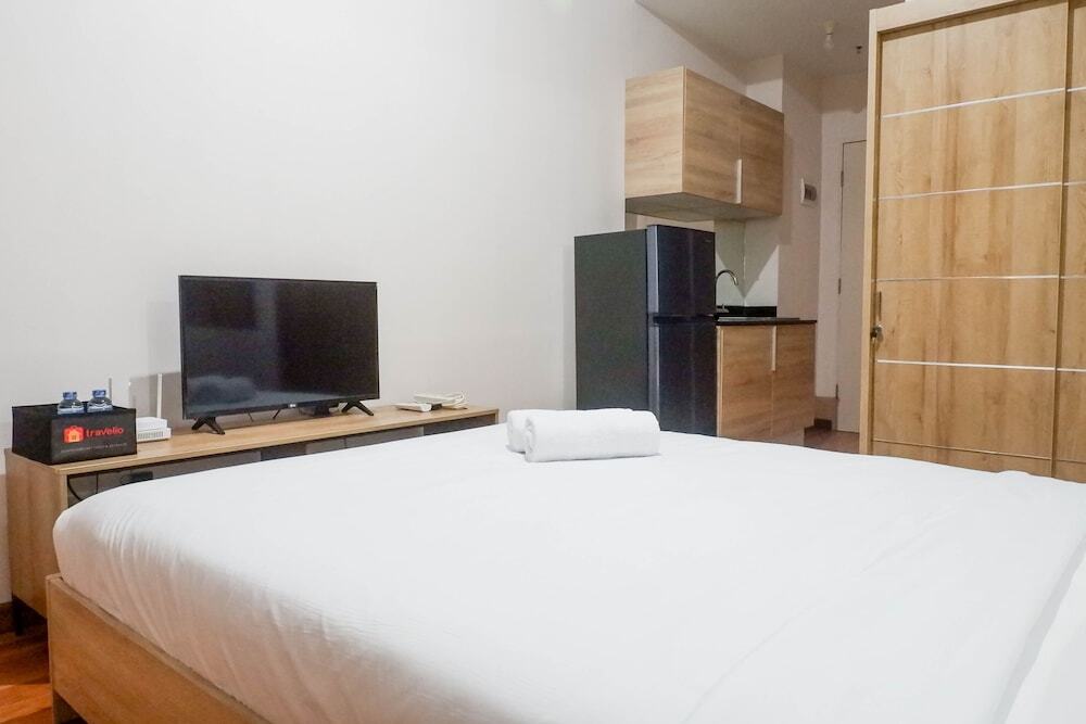 Сурабая: Modern Cozy Studio Apartment at Orchard Supermall Mansion