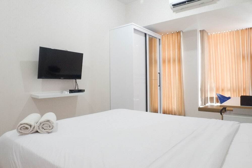 Сурабая: Delightful Luxurious Studio Apartment Connected to Pakuwon Mall at Supermall Mansion