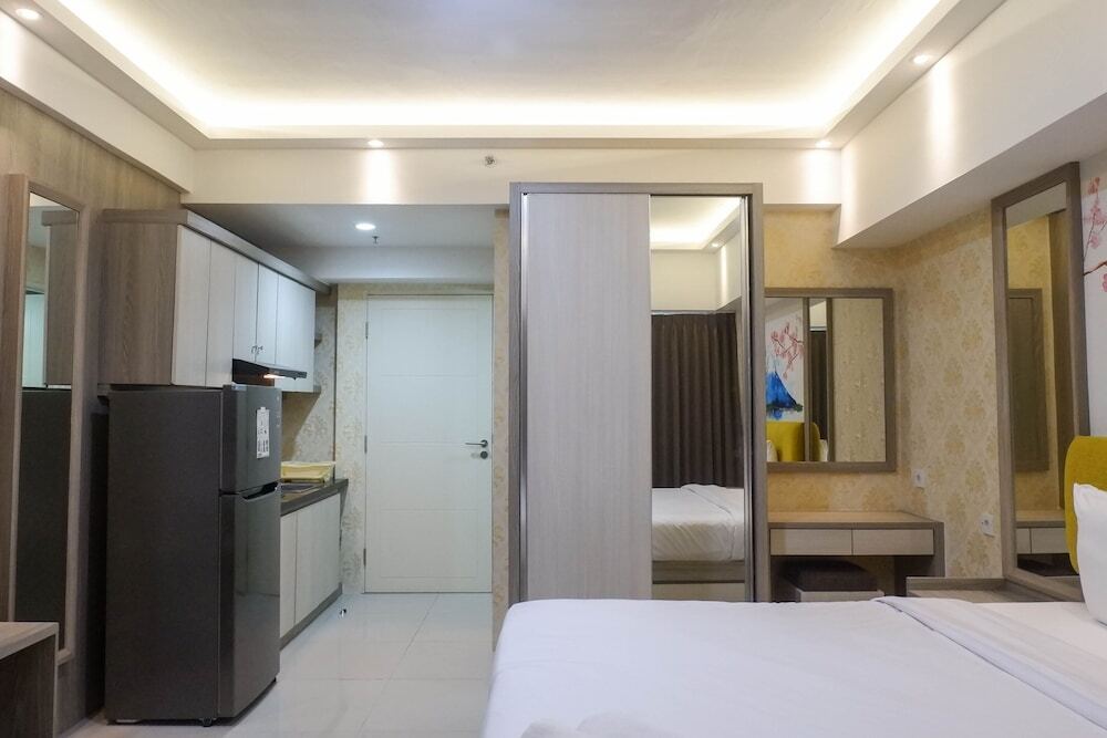 Сурабая: Modern Luxurious Studio Apartment at Tanglin Tower Supermall Mansion