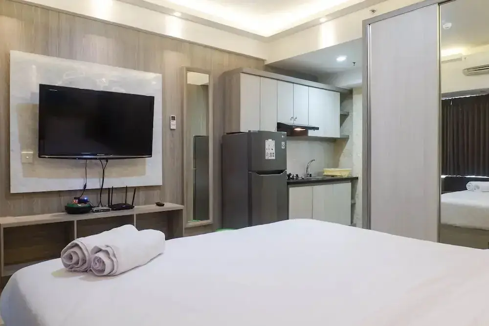 Сурабая: Modern Luxurious Studio Apartment at Tanglin Tower Supermall Mansion