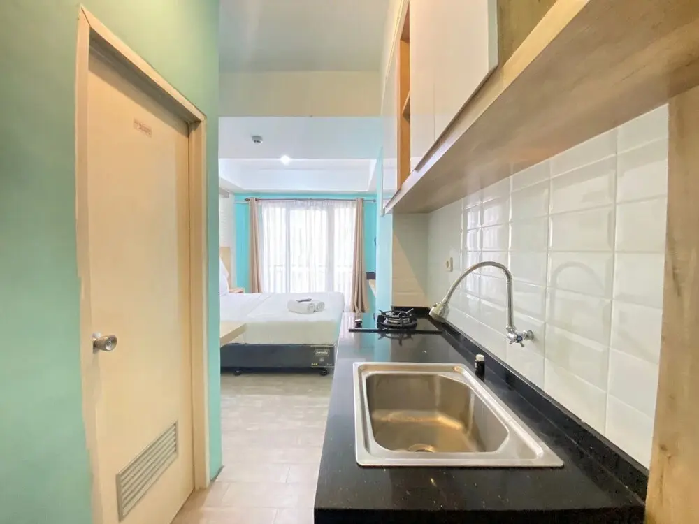 Бандунг: Modern and Comfy Studio Room at Grand Asia Afrika Apartment