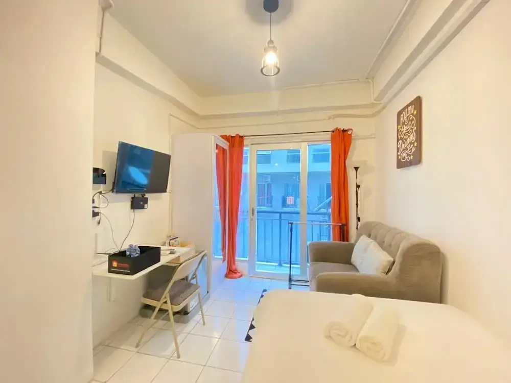 Бандунг: Cozy Studio Room at Grand Asia Afrika Apartment