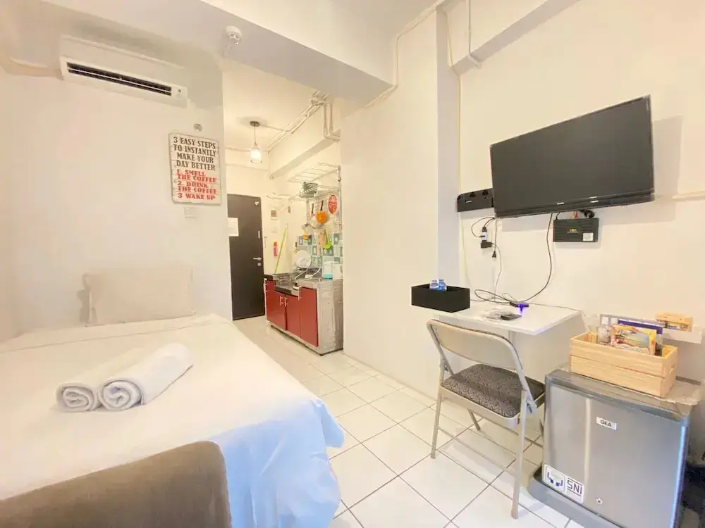 Бандунг: Cozy Studio Room at Grand Asia Afrika Apartment
