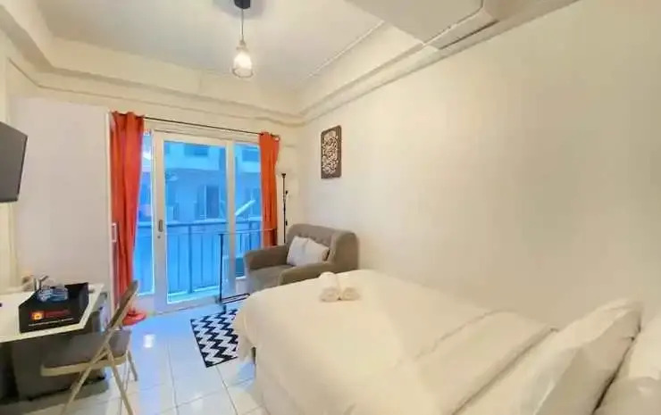 Бандунг: Cozy Studio Room at Grand Asia Afrika Apartment