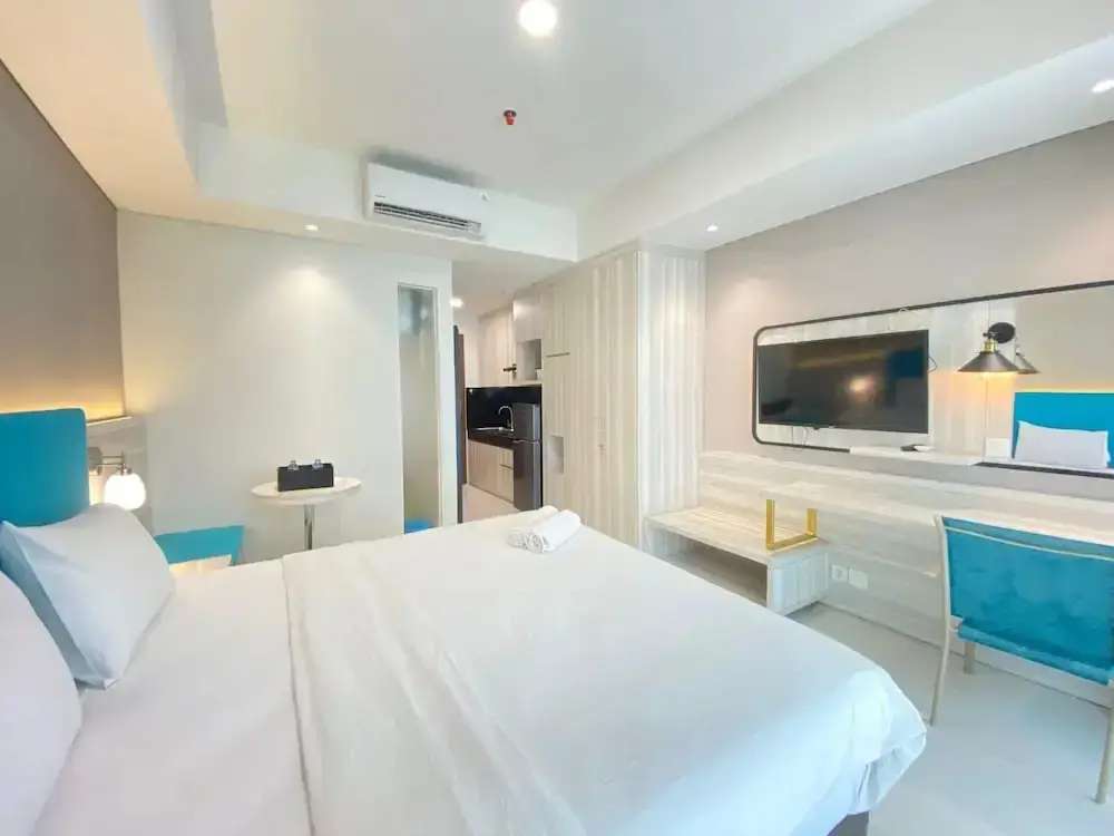 Бандунг: Modern and Spacious Studio Room at Green Kosambi Apartment