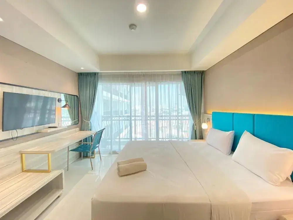 Бандунг: Modern and Spacious Studio Room at Green Kosambi Apartment