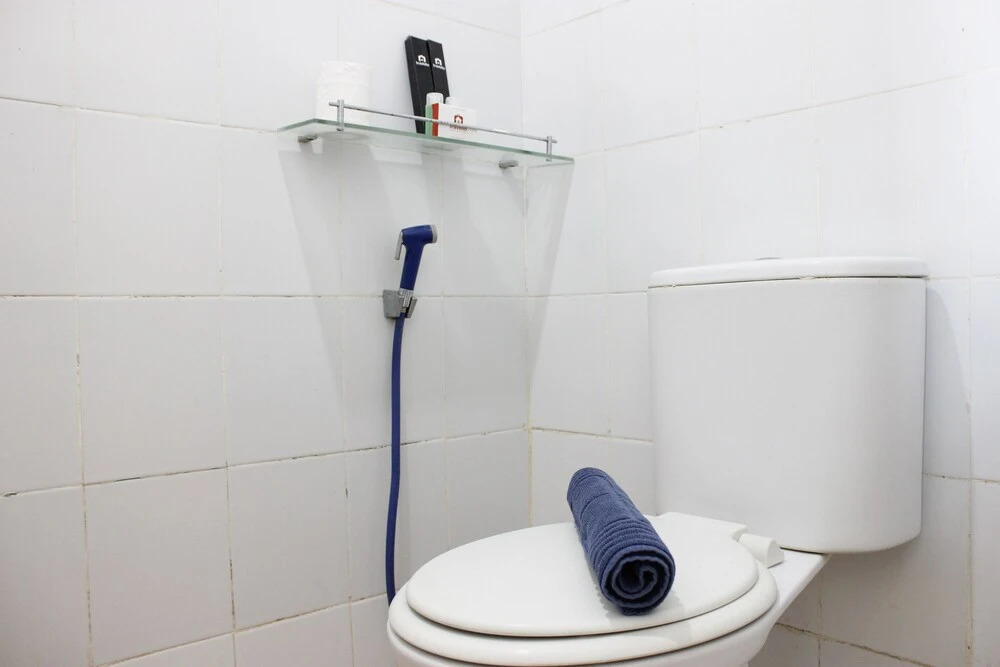 Бандунг: Minimalist Studio Apartment at The Suite @Metro