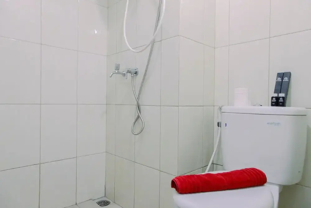 Бекаси: Modern Furnished Studio at Springlake Summarecon Bekasi Apartment