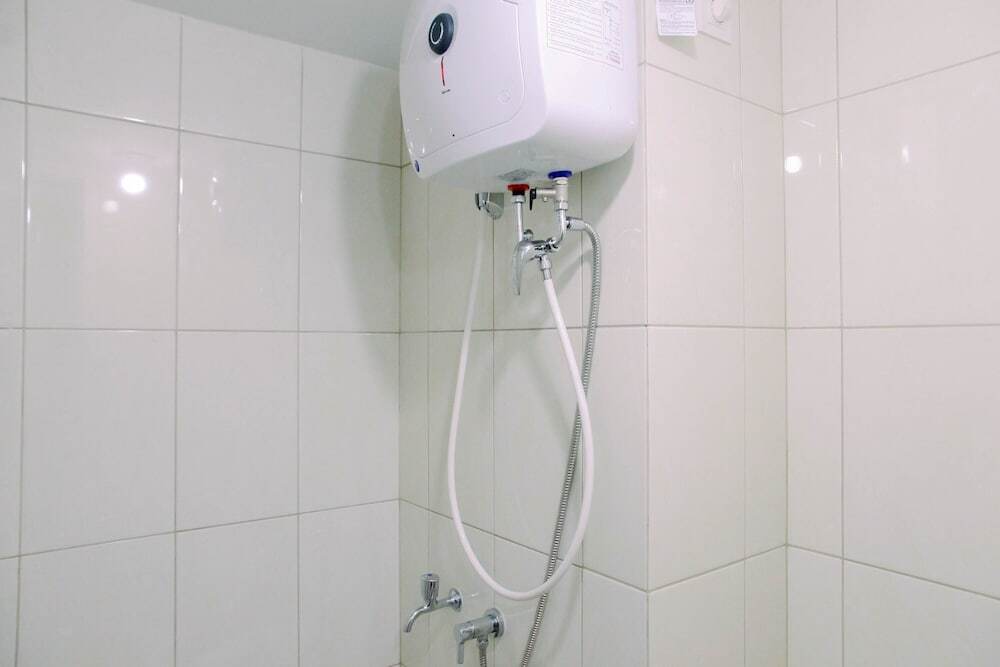 Бекаси: Modern Furnished Studio at Springlake Summarecon Bekasi Apartment