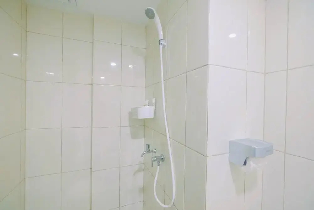 Бекаси: Modern and Comfortable 2BR Springlake Summarecon Bekasi Apartment