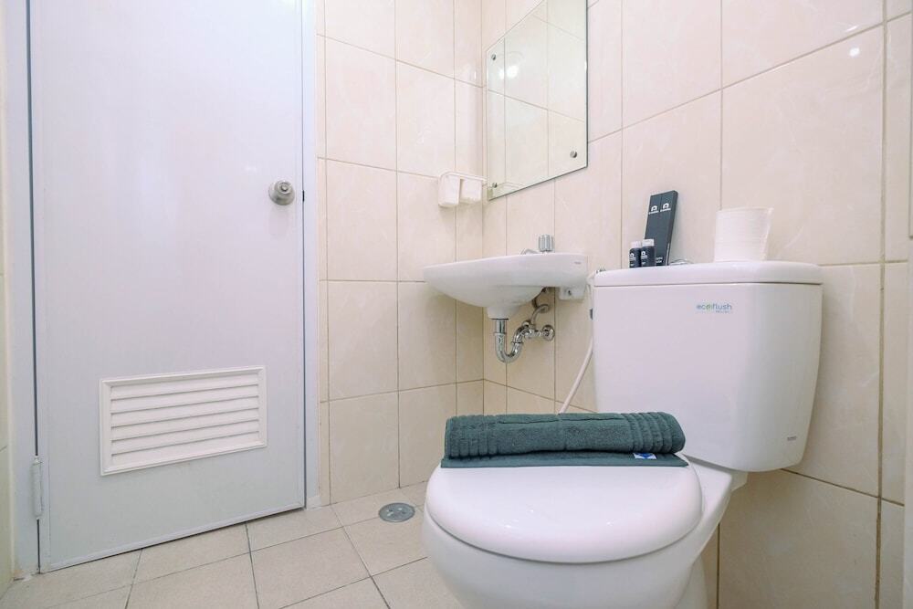Бекаси: Beautiful and Cozy 2BR at Springlake Summarecon Bekasi Apartment