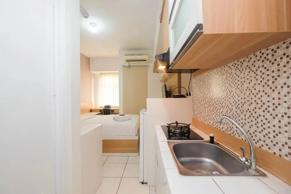 Бекаси: Modern Studio with Great Lake View at Springlake Summarecon Apartment