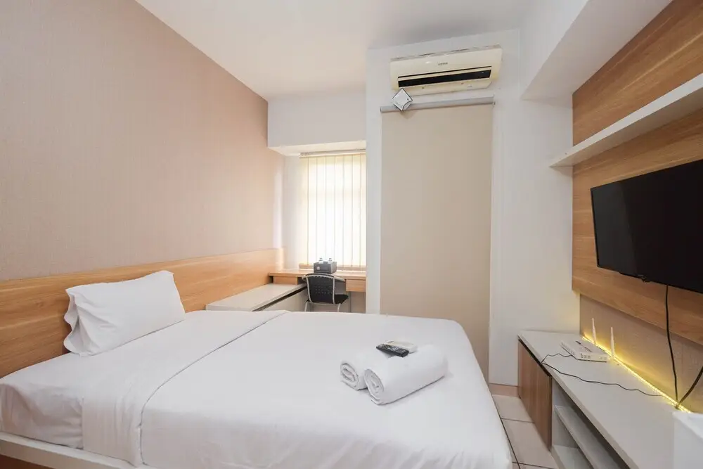 Бекаси: Modern Studio with Great Lake View at Springlake Summarecon Apartment