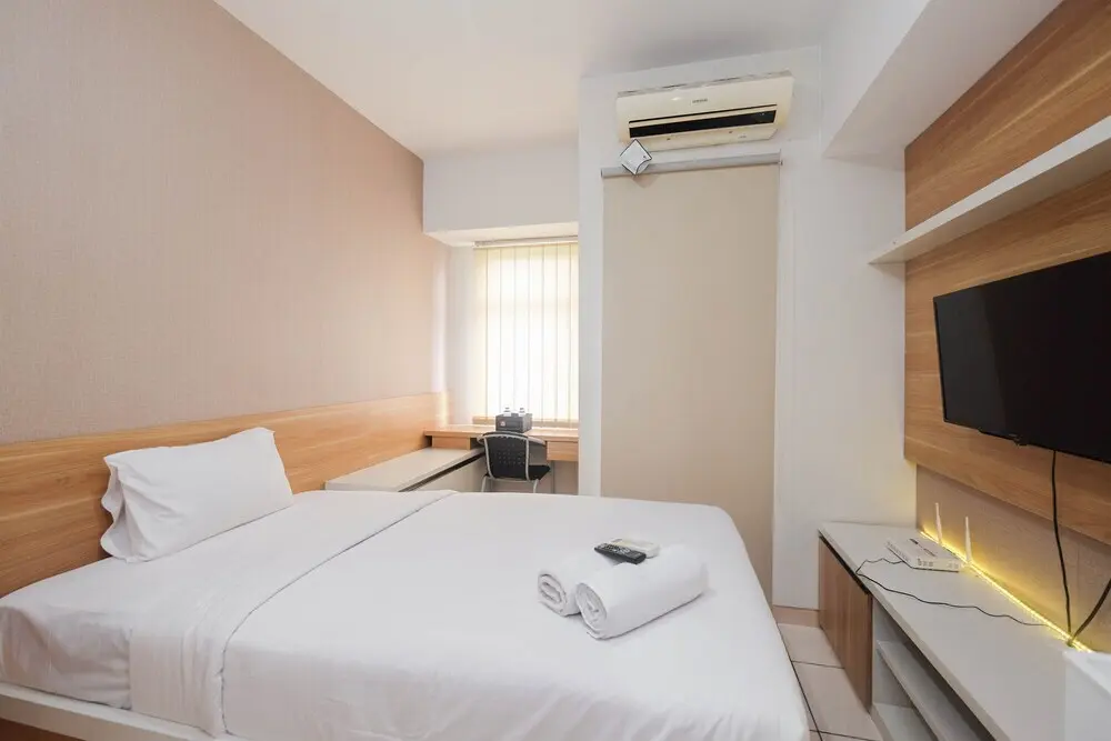 Бекаси: Modern Studio with Great Lake View at Springlake Summarecon Apartment