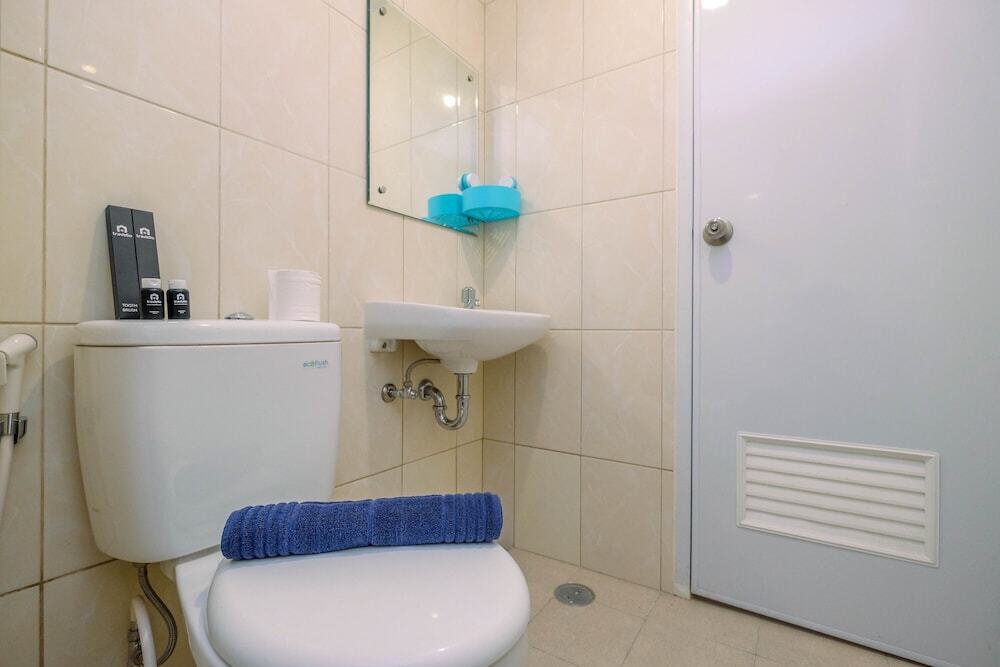 Бекаси: Homey 2BR Apartment @ Springlake Summarecon Bekasi