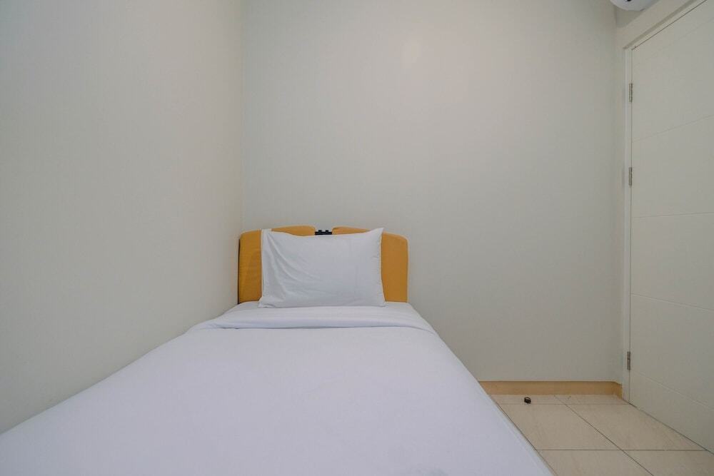 Бекаси: Homey 2BR Apartment @ Springlake Summarecon Bekasi