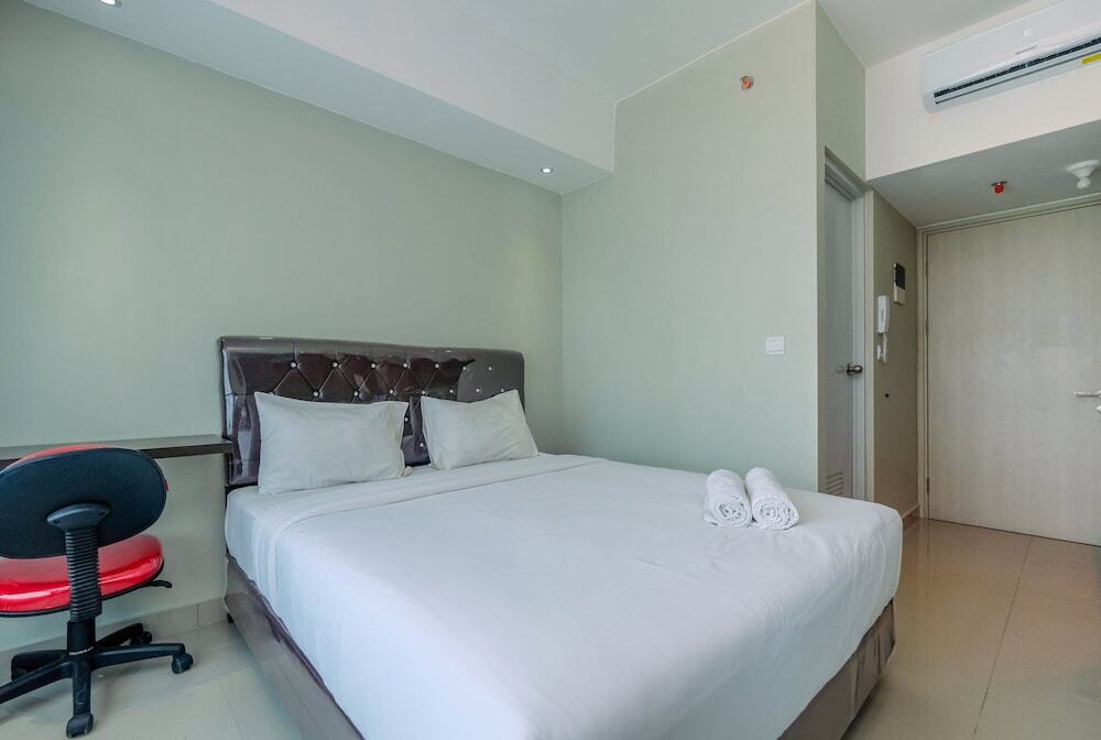 Бекаси: Pool View Studio Apartment @ Springlake Summarecon Bekasi