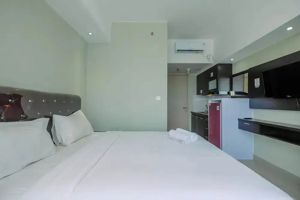 Бекаси: Pool View Studio Apartment @ Springlake Summarecon Bekasi