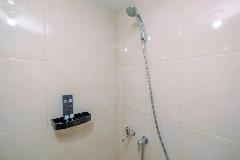 Бекаси: Pool View Studio Apartment @ Springlake Summarecon Bekasi