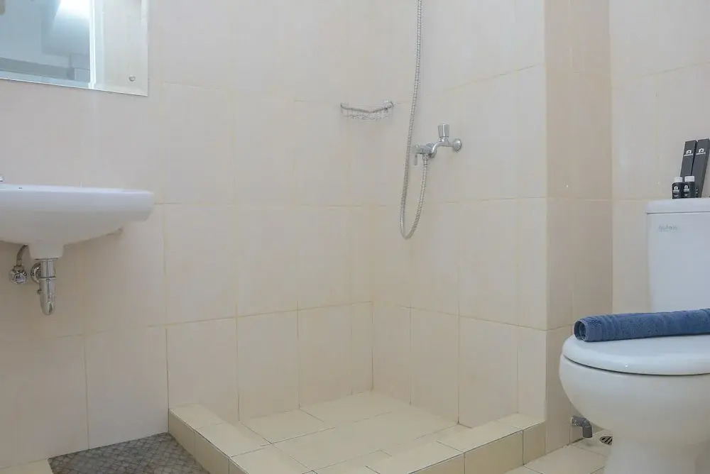 Бекаси: Elegant and Comfy Studio at Springlake Summarecon Apartment