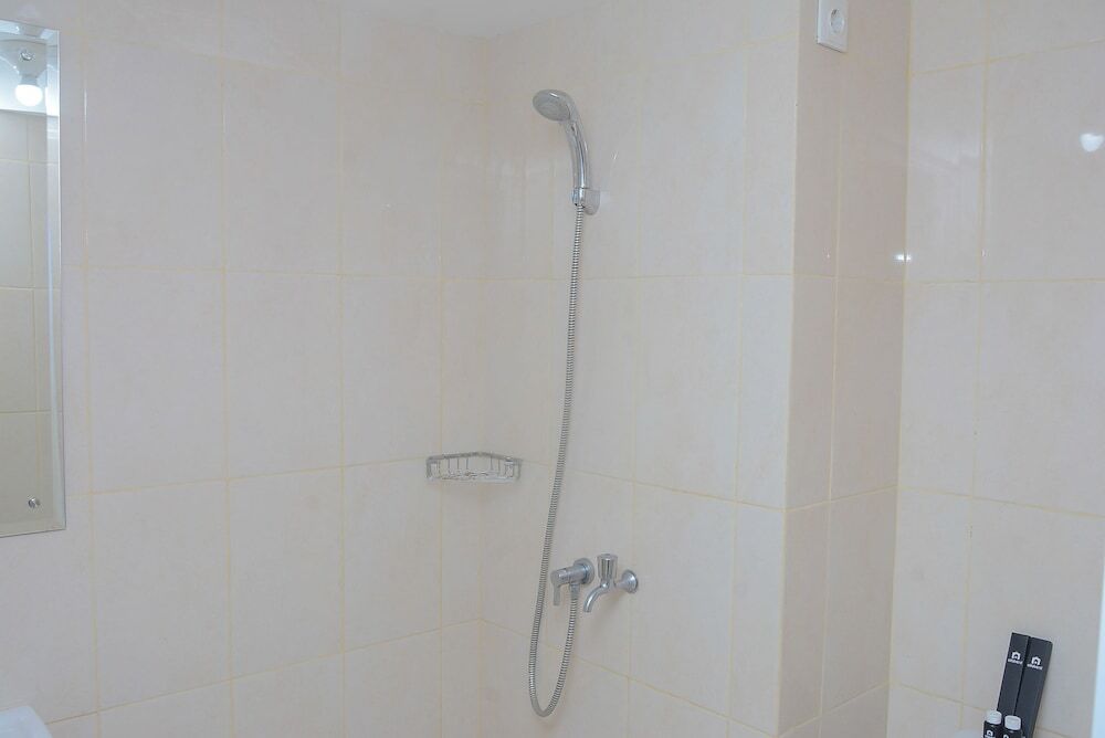 Бекаси: Elegant and Comfy Studio at Springlake Summarecon Apartment