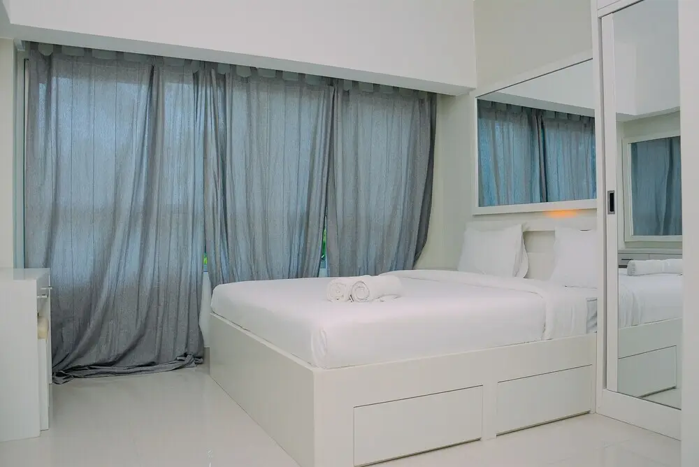 Бекаси: Studio Apartment with Garden View at The Springlake View Summarecon