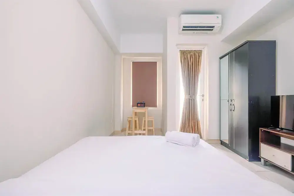 Simply Good Studio Room at Springlake Summarecon Apartment — фото 1
